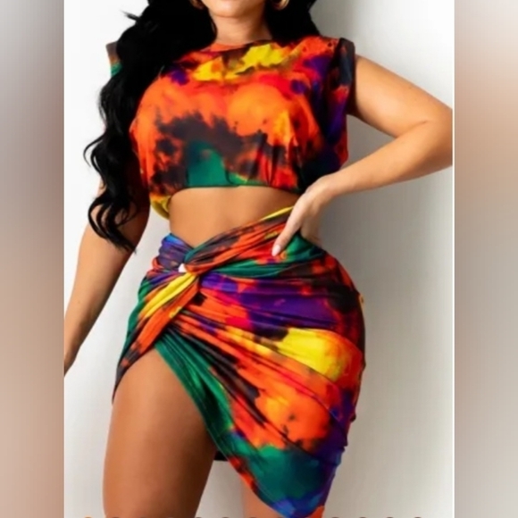 NWT Tangerine Red Tie-dye Sleeveless Crop Top & Pant 2 Piece Set - Picture 1 of 5